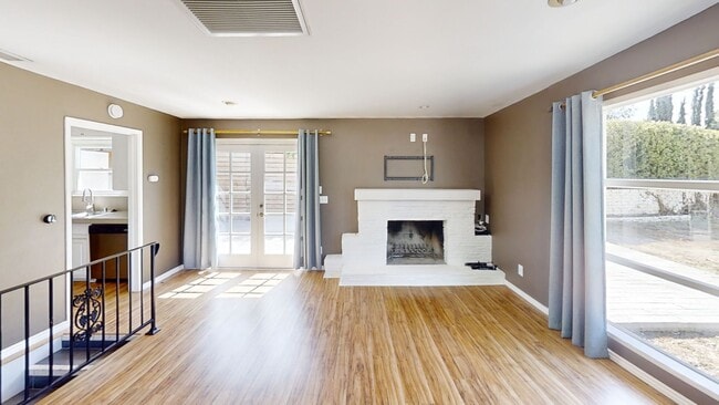 Building Photo - Coveted South Redlands 2 bedroom, 2-bathroom bungalow home.