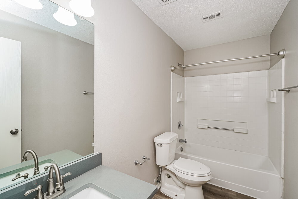 Building Photo - 2036 Silverado Dr