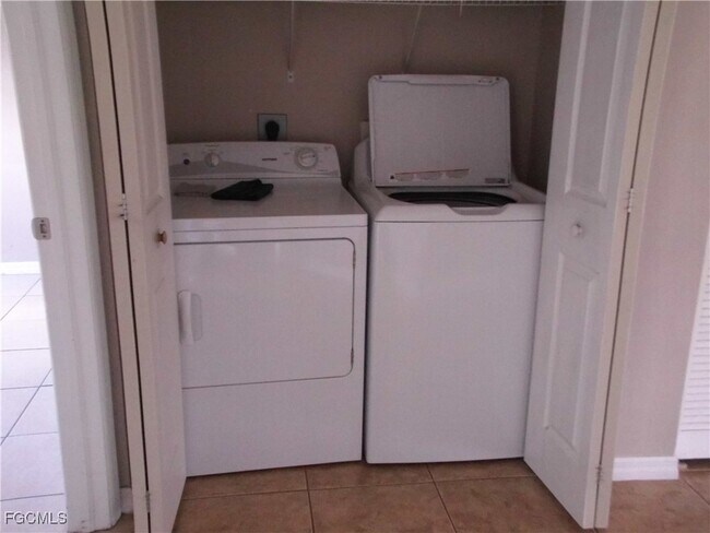 Building Photo - 662 Alabama Rd S