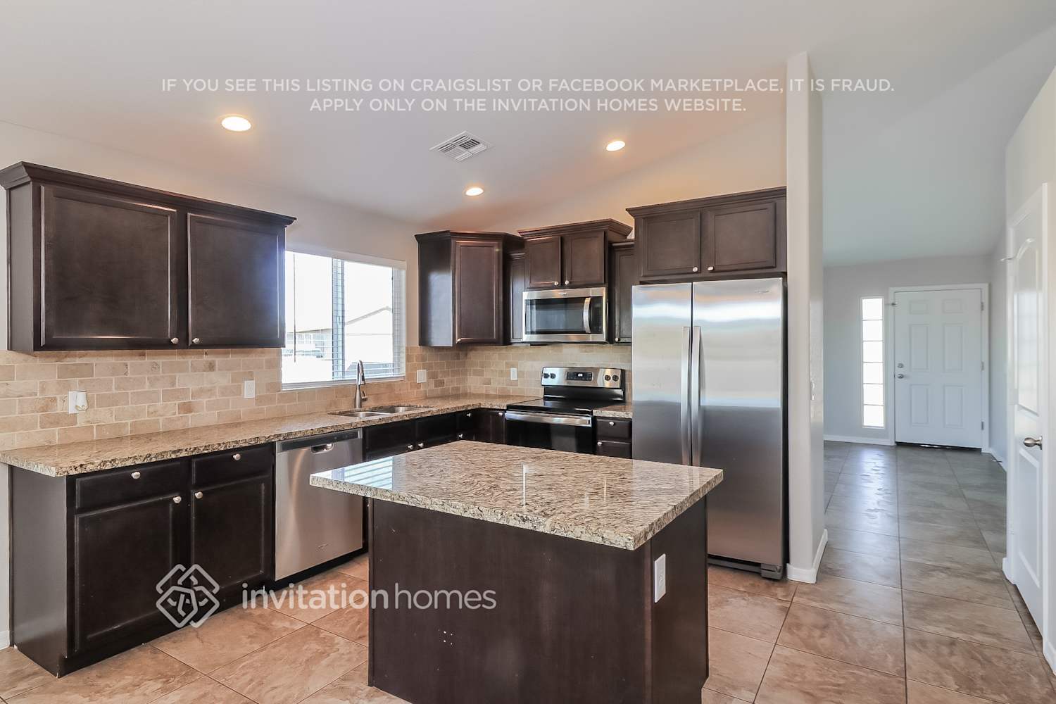 Building Photo - 5726 S 27th Dr