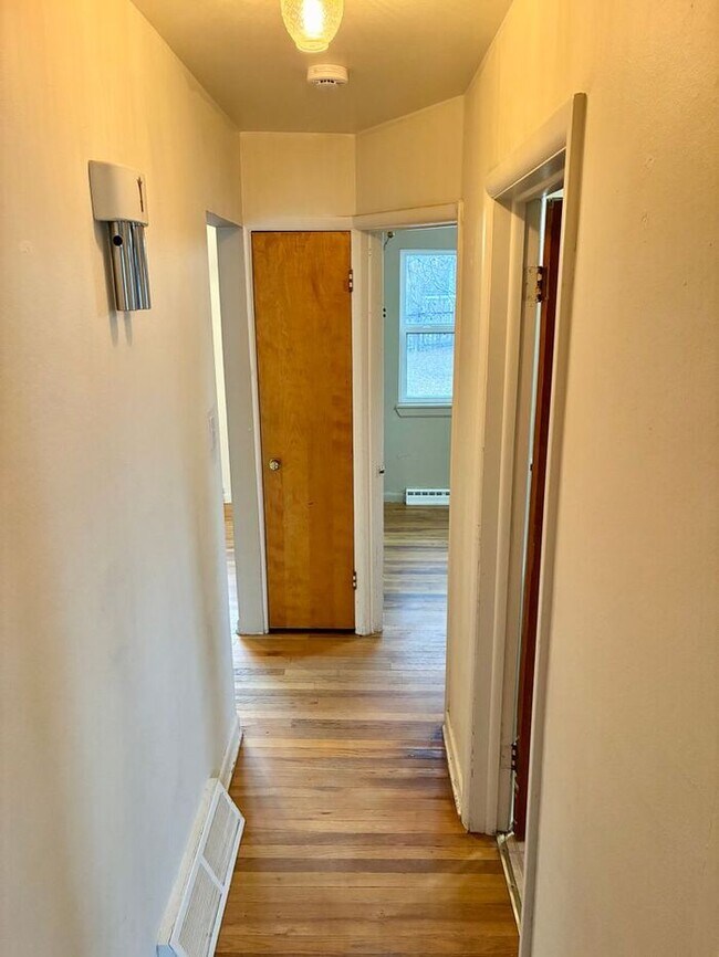 Building Photo - Cute House for Rent near CSU & Old Town! Initial Lease through June 2026. Move in ready!