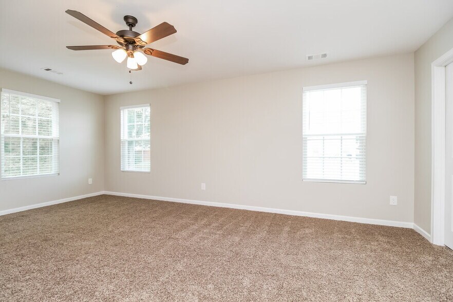 Building Photo - 4004 Alicia Ln