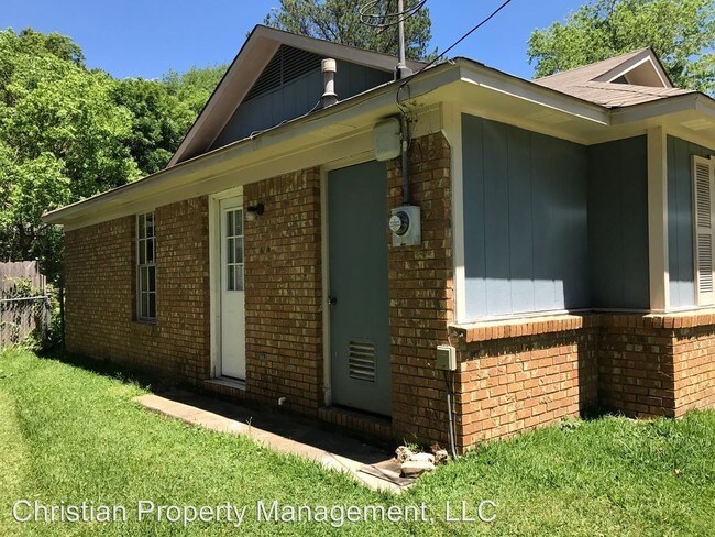 Building Photo - 2 br, 1.5 bath House - 760 Clearmont Drive