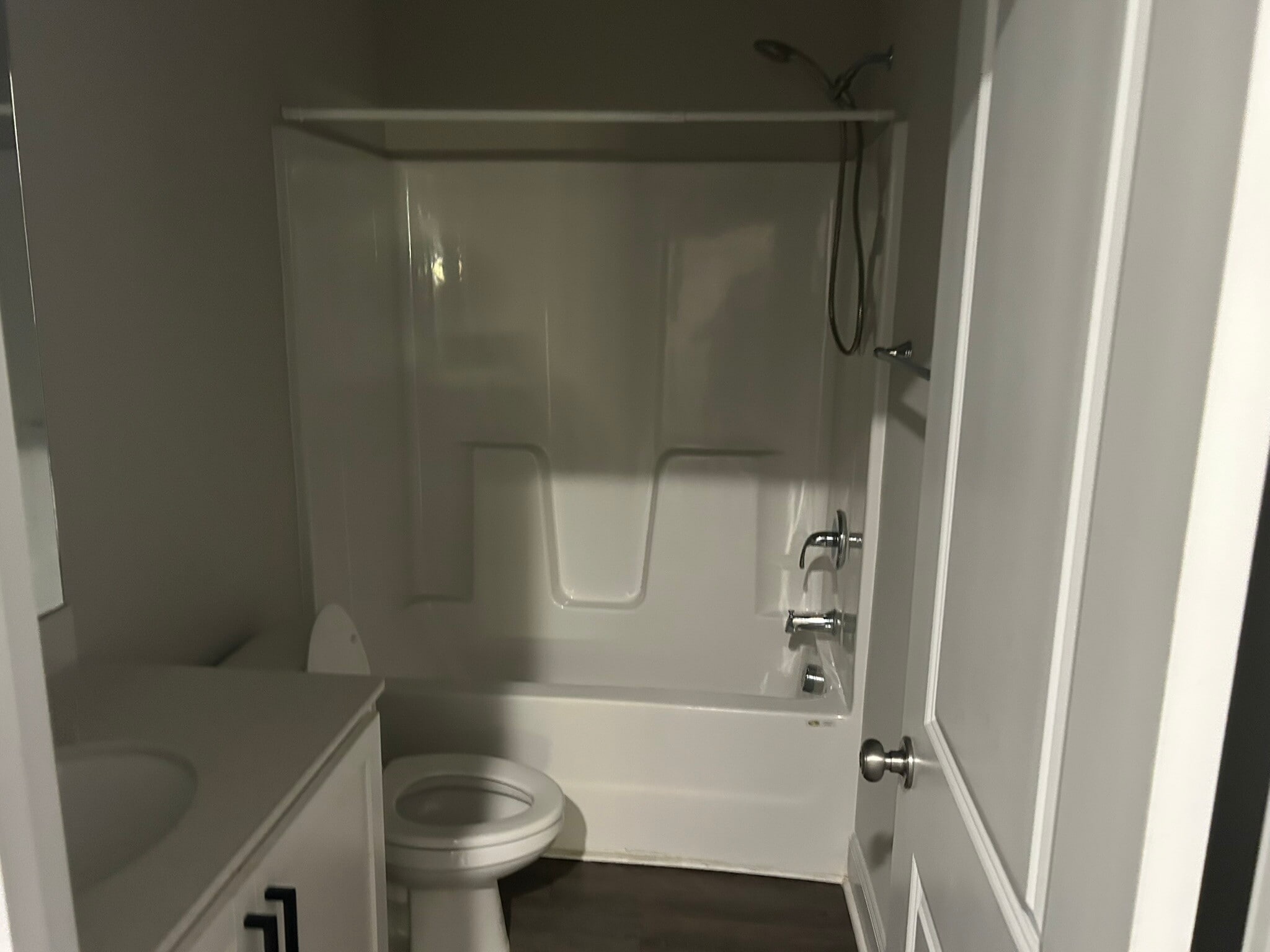 Building Photo - 644 Barlow Rd