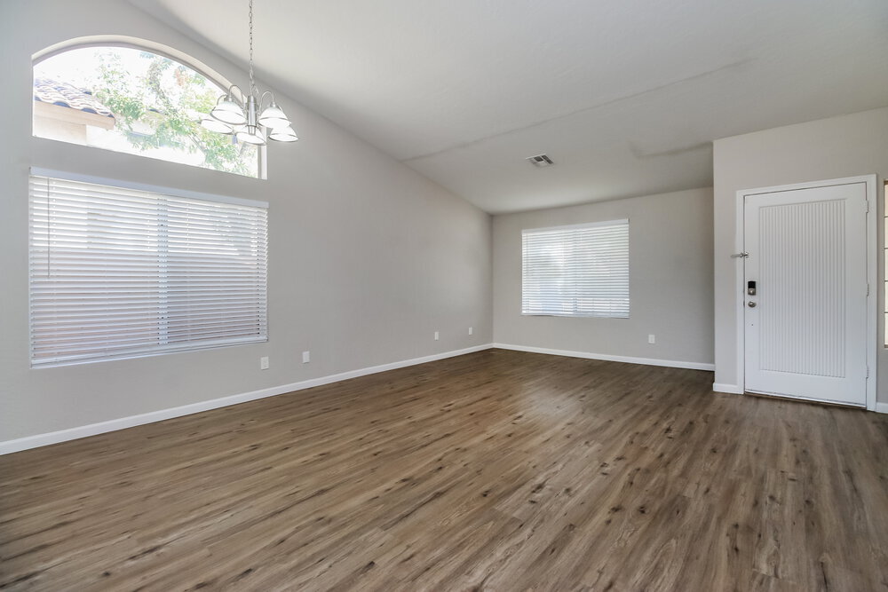 Building Photo - 1730 W San Remo St