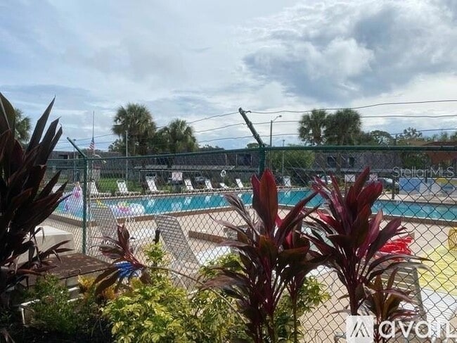 Building Photo - 2911 Pecan Ave