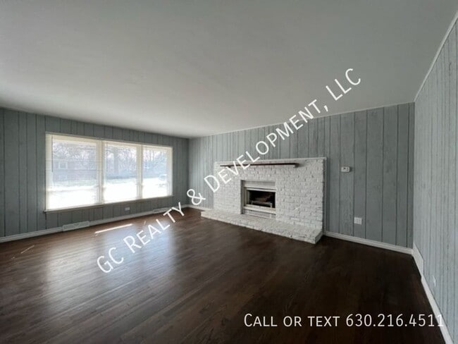 Building Photo - 22W220 Burr Oak Dr