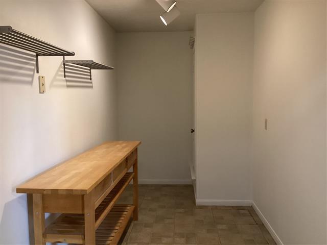 Building Photo - 2841 Southridge Dr