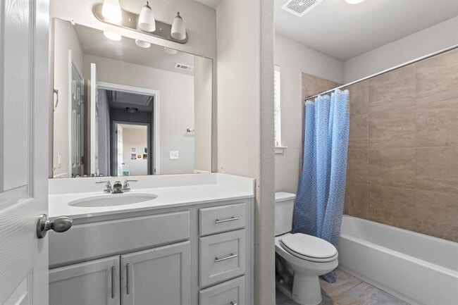 Building Photo - 159 MacArthur Dr