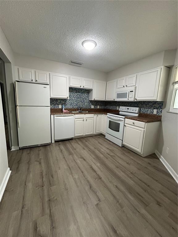 Building Photo - 7006 Midnight Pass Rd