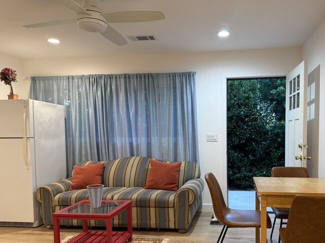 Building Photo - 22540 Itasca St