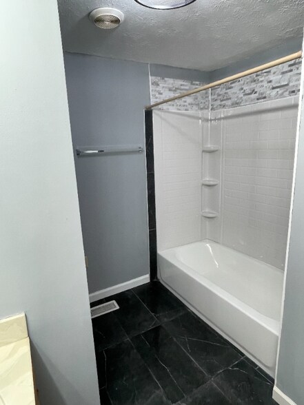 Building Photo - 239 N McWhorter St