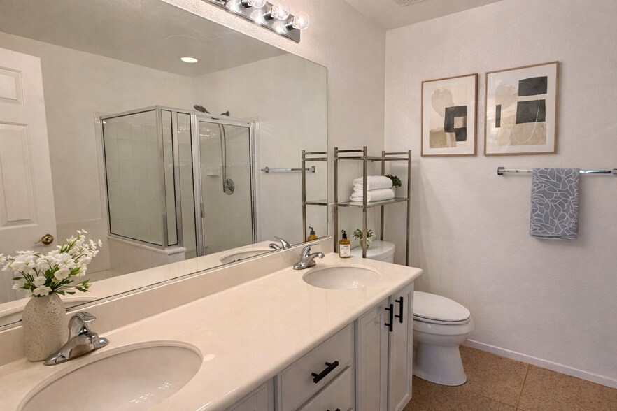 Building Photo - 618 Painted Cloud Pl