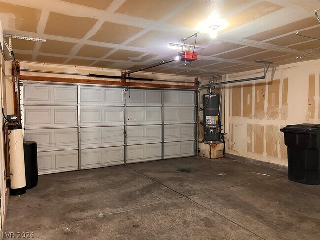 Building Photo - 3391 Sparrow Heights Ave