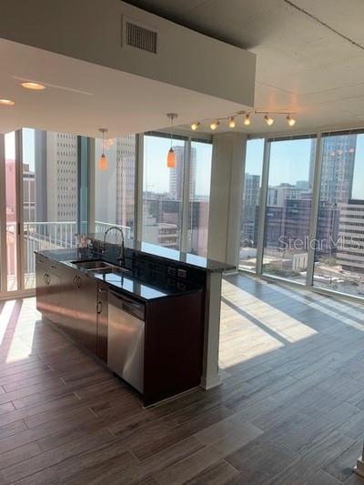 Building Photo - 777 N Ashley Dr