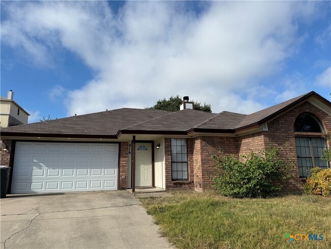 Building Photo - 916 Whirlaway Dr
