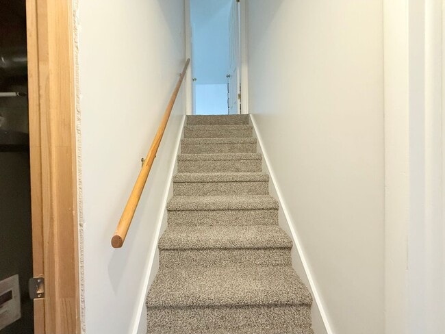 Building Photo - Newly Updated 4-Bedroom Home in Sandy!