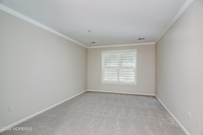 Building Photo - 574 St Andrews Pl