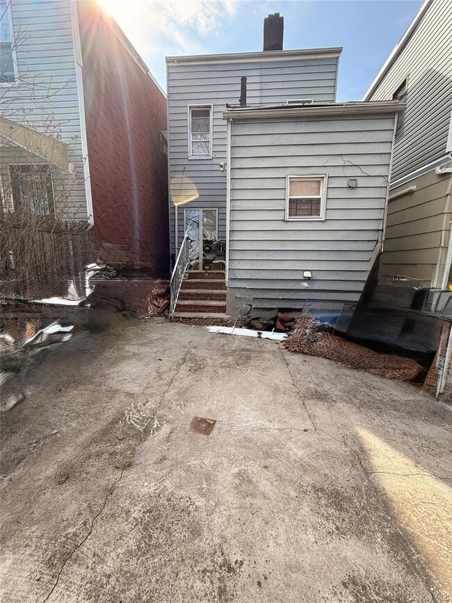 Building Photo - 88-25 75th St
