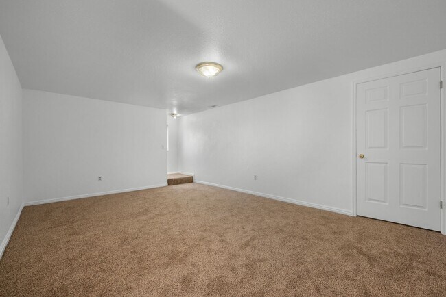 Building Photo - 8566-8568 Wasatch Boulevard East