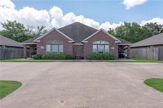 Building Photo - 1421 Western Oaks Ct