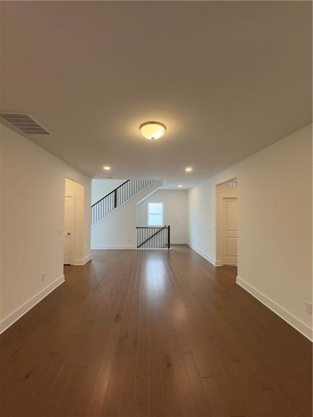 Building Photo - 1255 Westshore Dr