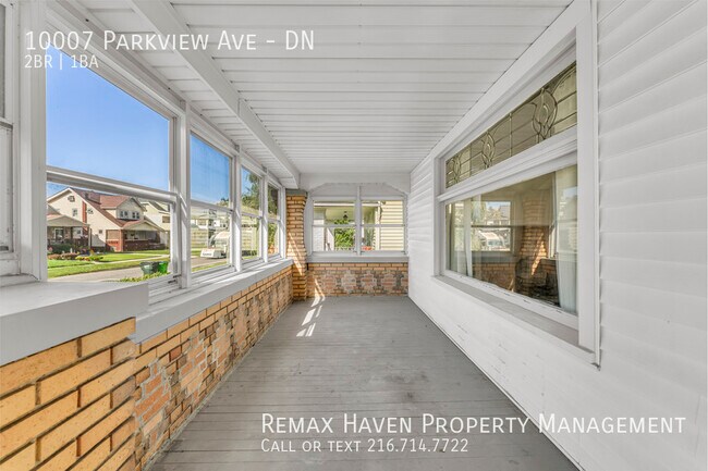 Building Photo - 10007 Parkview Ave