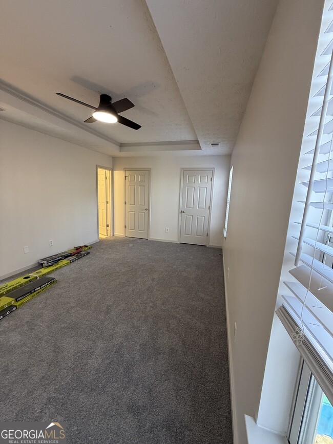 Building Photo - 5460 Hampton Ct