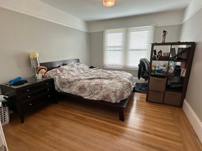 Building Photo - Charming Remodeled Home in Prime Excelsior...