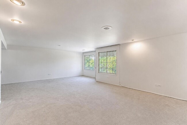 Building Photo - 8750 Harrison Ave