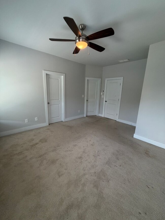 Building Photo - 3792 Oxford Cir