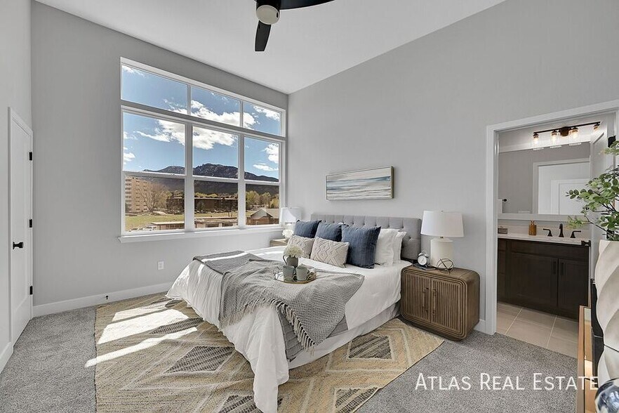 Building Photo - 889 Paget Pt