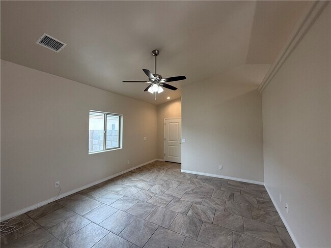 Building Photo - 3298 E Coarra Dr