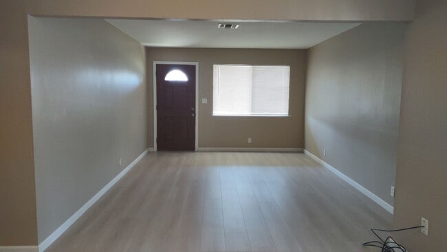 Building Photo - 2718 Toro Ct