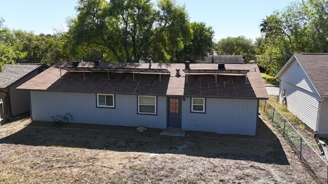 Building Photo - recently updated single-story home