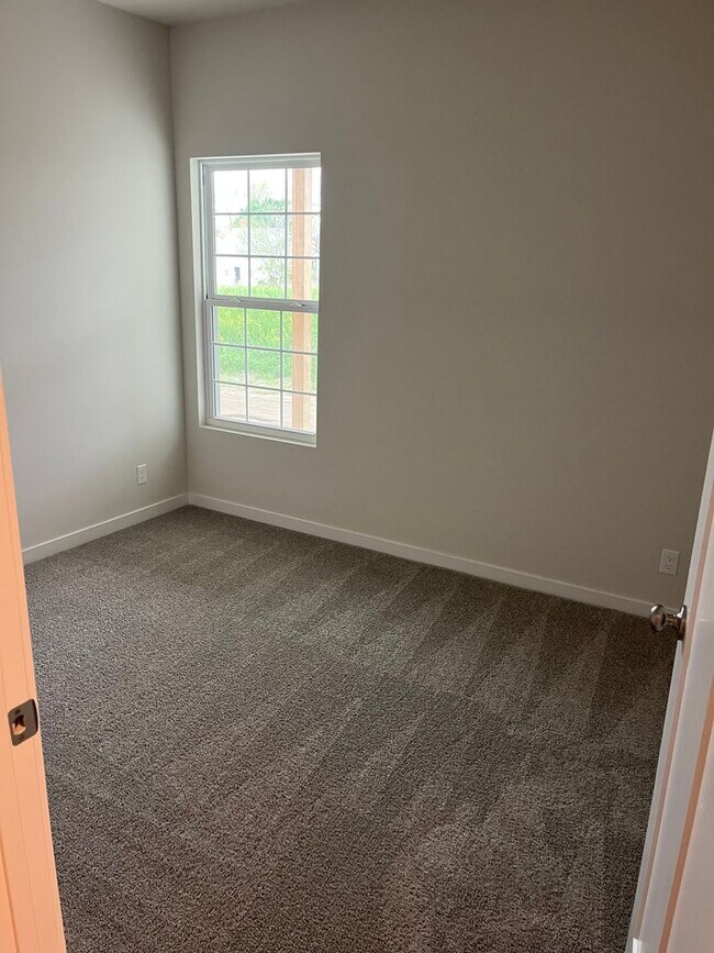 Building Photo - Brand-New Ranch in Papillion | 4BR + Finished Basement + Deck + All-Inclusive Amenities