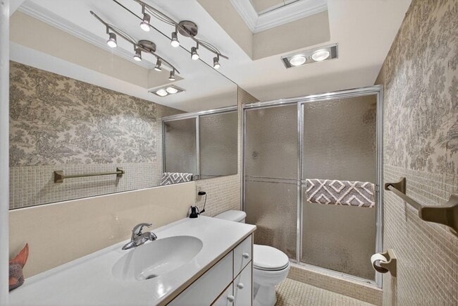 Building Photo - 907 Marina Dr