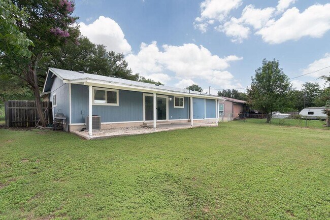 Building Photo - 1515 Glenmeadows Dr