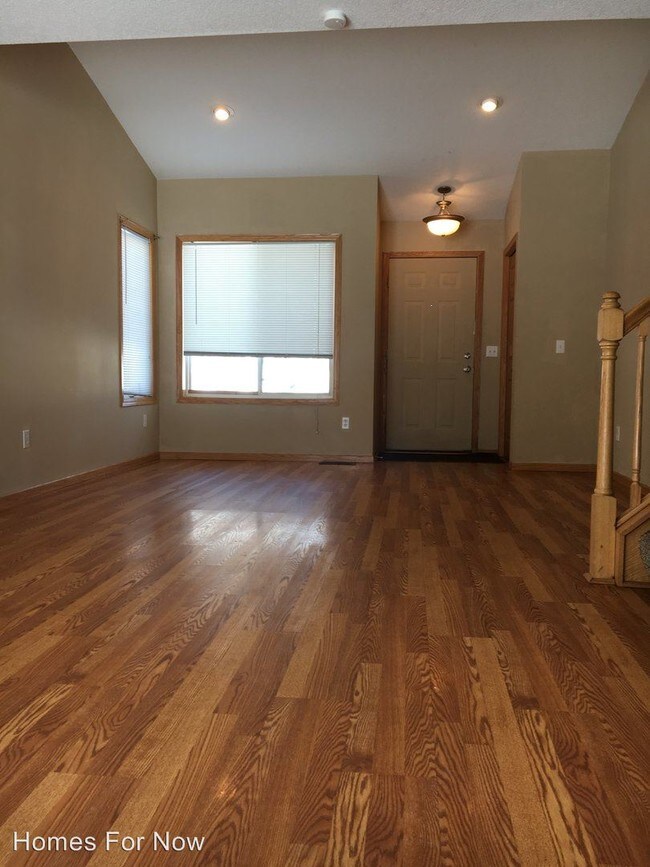 Building Photo - 3 br, 2.5 bath House - 831 Glen Terrace