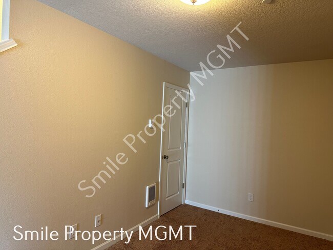 Building Photo - 12980 SE 155th Ave