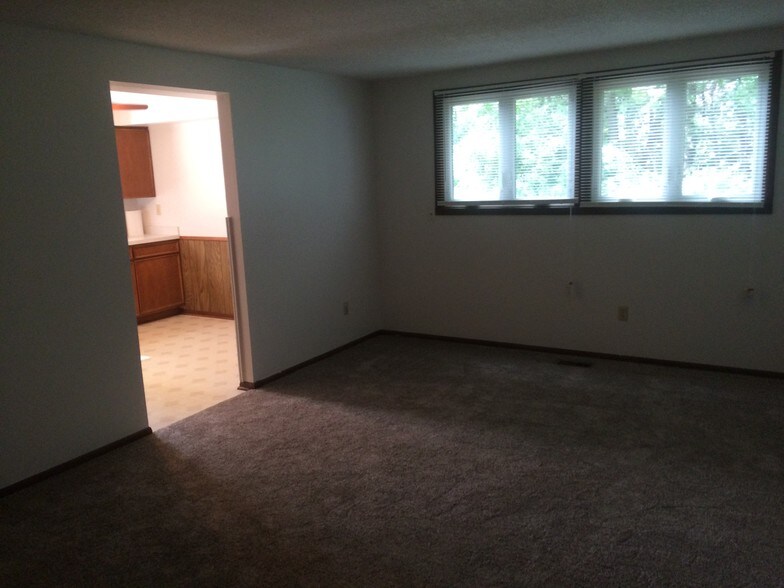 Spacious Living Area! - 2837 County Rd H2