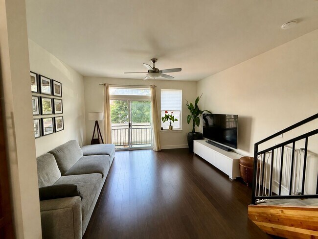 Building Photo - 2841 S Columbian Way
