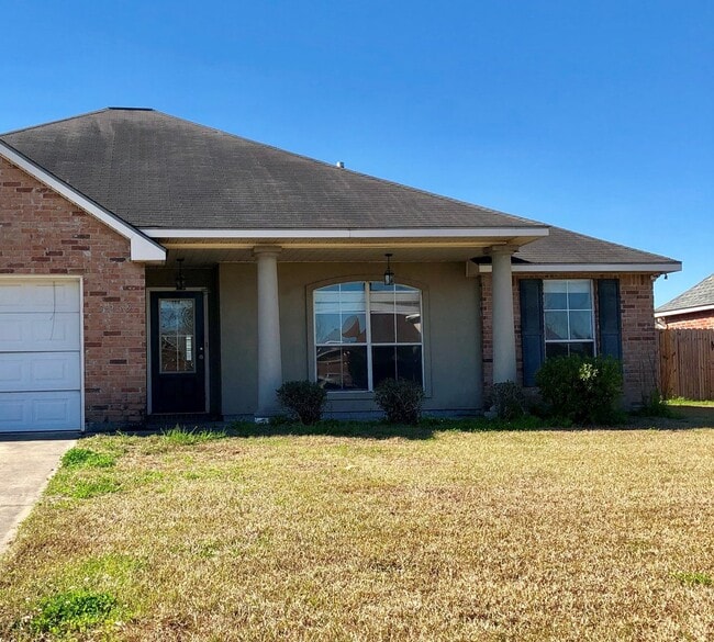 Building Photo - 5239 Hemingway Dr