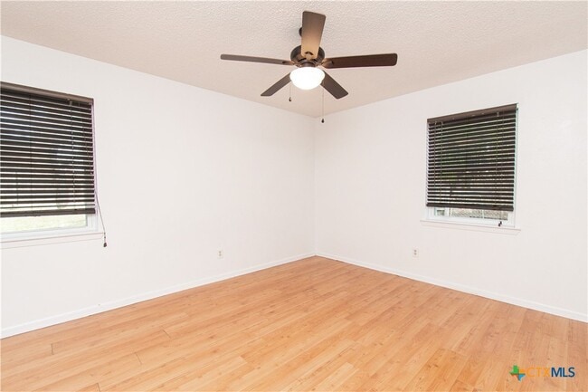 Building Photo - 1201 Hughes Ave