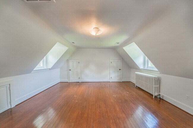 Building Photo - UNIQUE OFFERING-HISTORIC CAPE COD ON URBAN...
