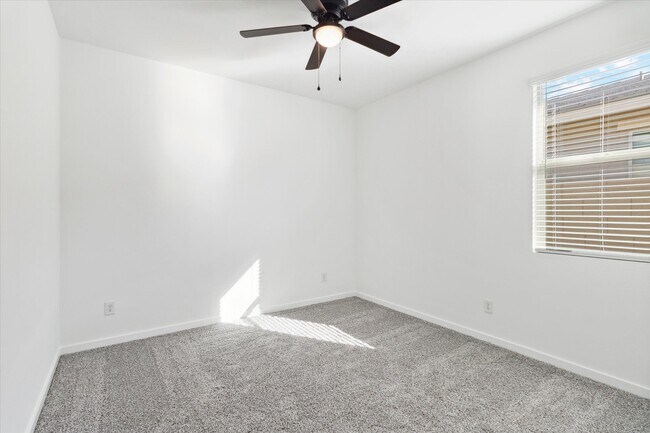 Building Photo - 12628 W Patrick Ln