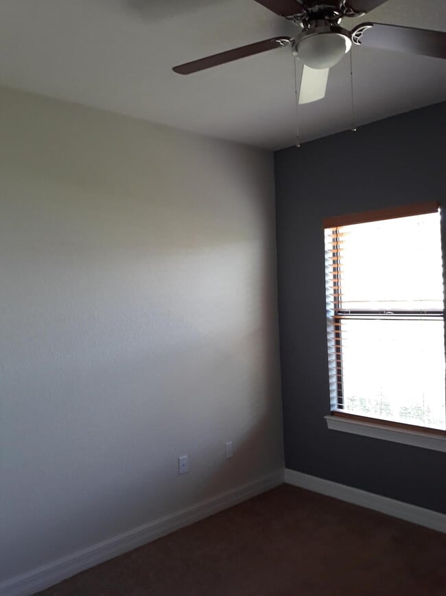 Building Photo - 4582 San Fratello Cir