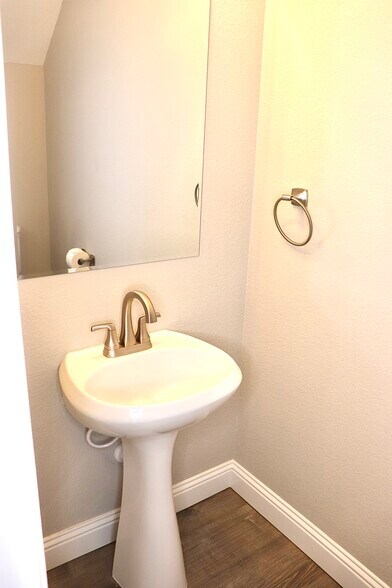 Half Bathroom - 5824 Grayson St