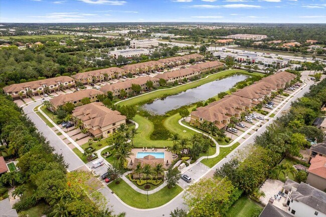 Building Photo - 10169 Wellington Parc Dr