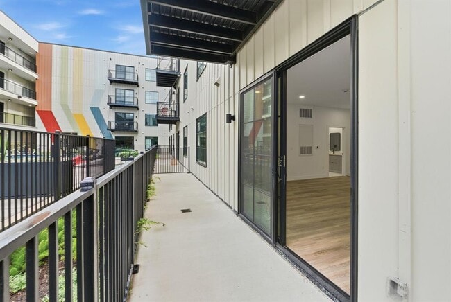 Building Photo - 4315 S Congress Ave